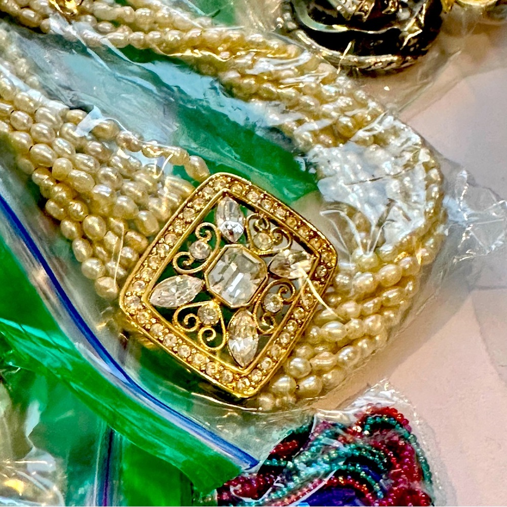 Over 4lbs!! Exquisite Bulk Jewelry Box! Gorgeous!!